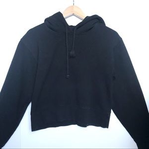 Aritzia Wilfred Free Black Cropped Sweatshirt